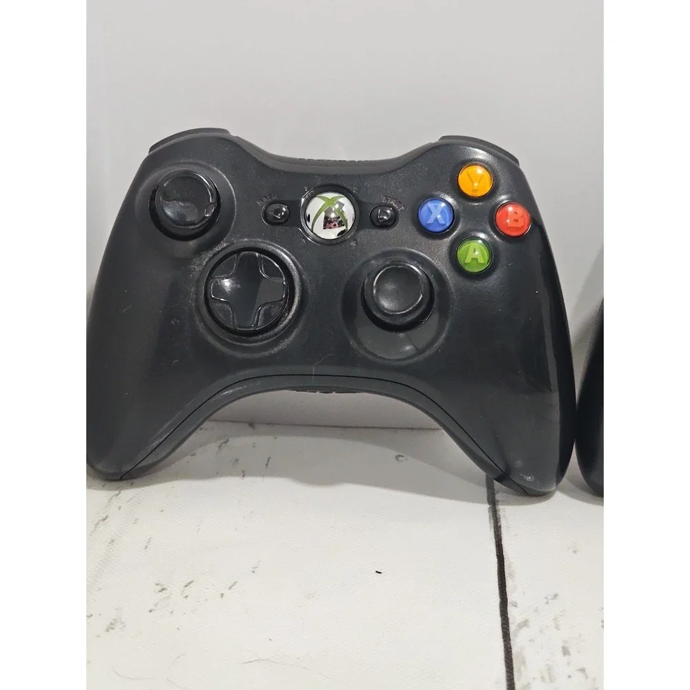 Microsoft Xbox Wireless Controllers Lot of 4 Tested Working